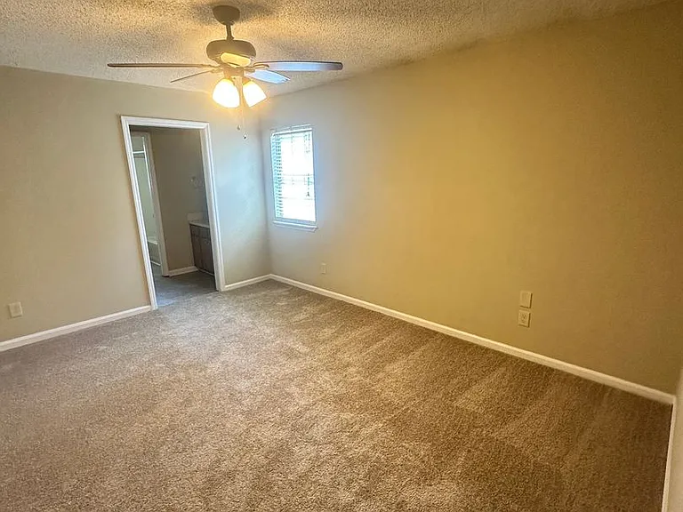 1763 Wayland Park Dr — Photo 25