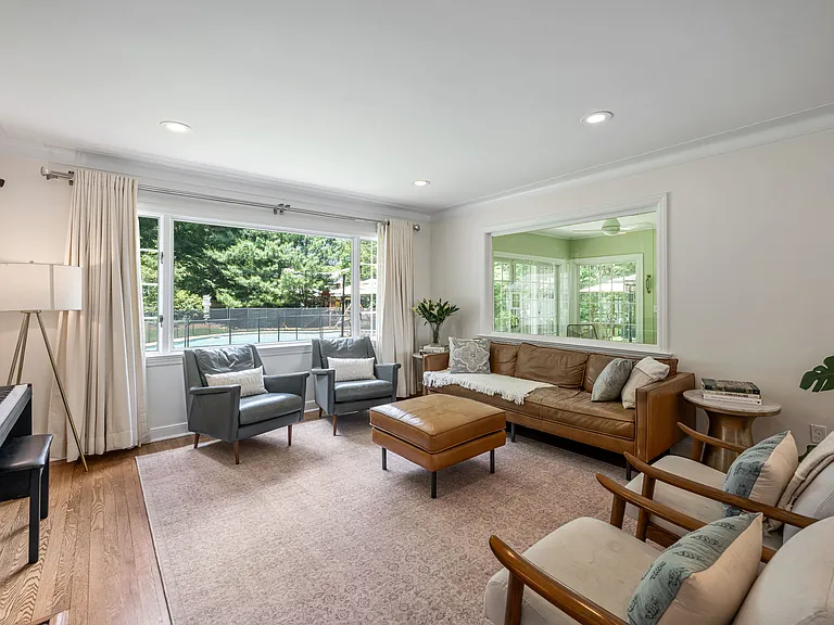 496 Lincoln Ave — Photo 10