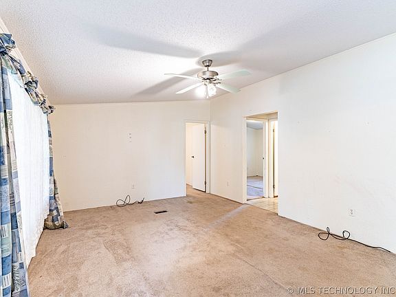 3rd image of 718 Malley Ave