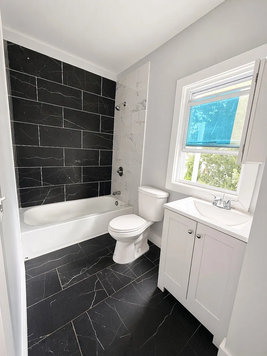 3 bed, 2200 sqft, $2,100 — Photo 3