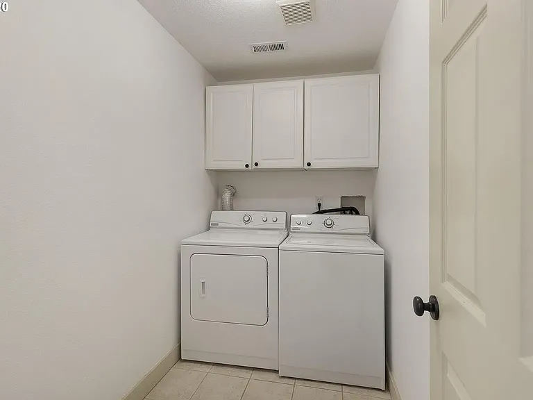 116 SE 72nd Ave — Photo 11
