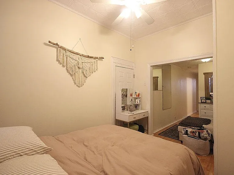 526 Adams St #1N — Photo 4