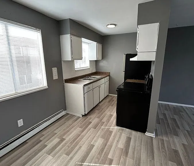 Keri Lyn Apartments — Photo 26