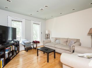 1116 W Roscoe St #2, Chicago, IL 60657