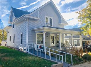 1122 F St, Fairbury, NE 68352