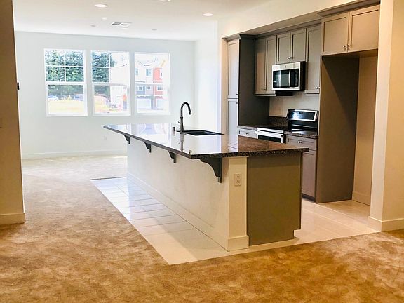 Open floor plan for kitchen and dining area