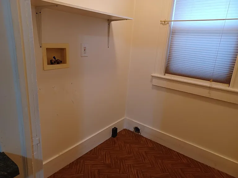389 E Ridge St #R — Photo 14