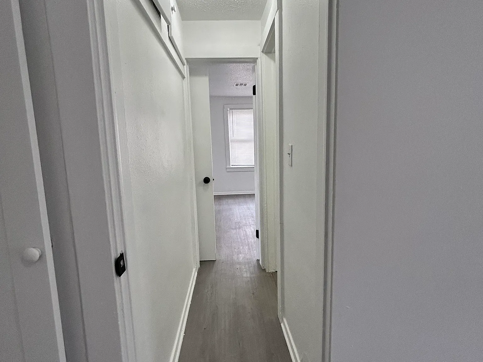 2 bed, 950 sqft, $1,100 — Photo 4