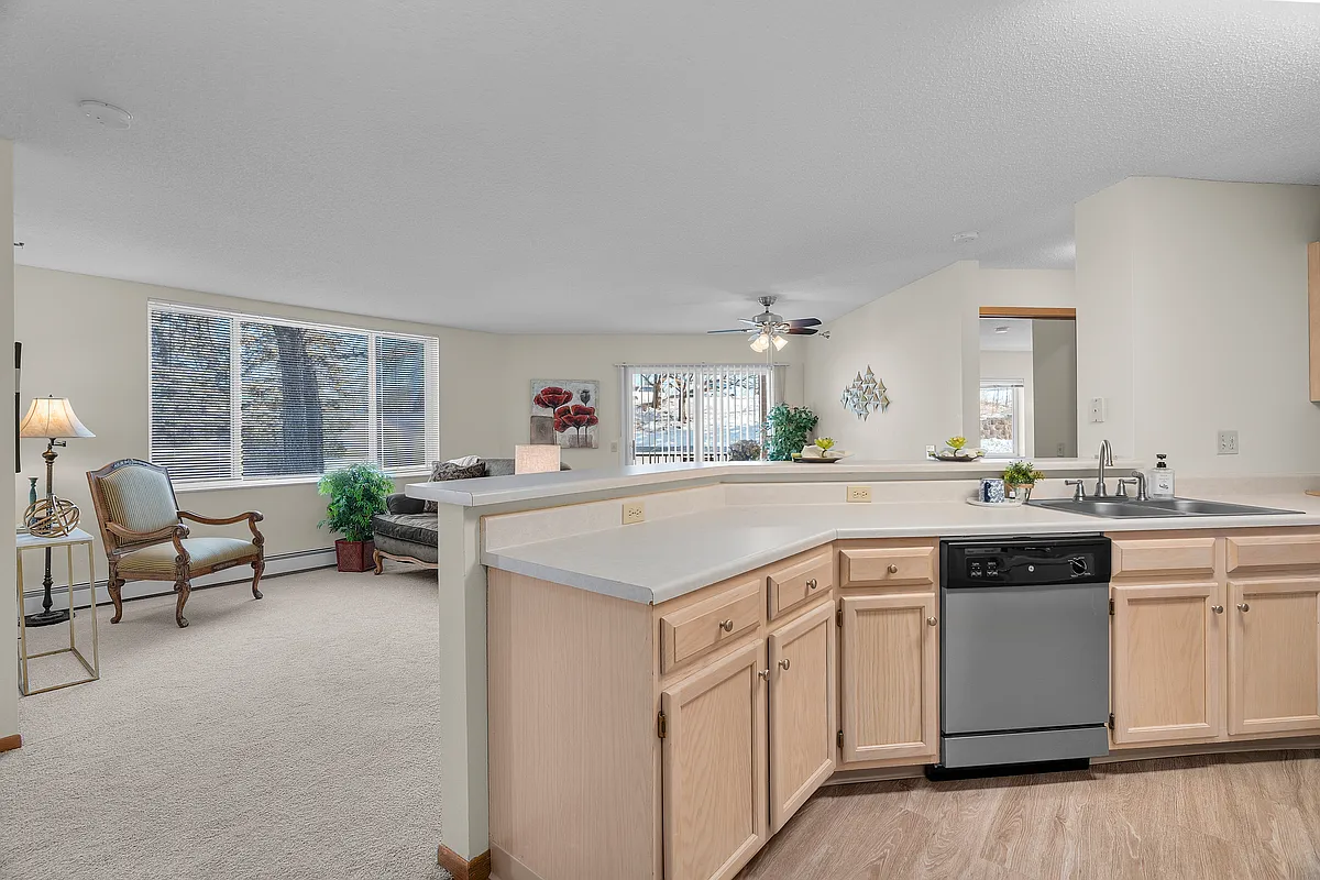 Building Photo - Scandia Shores