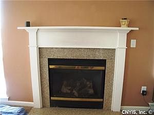 4th image of 136 Golden Meadows Way