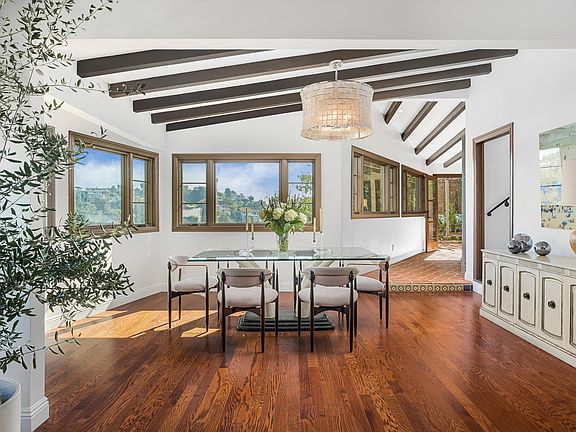 4th image of 2275 Chelan Dr
