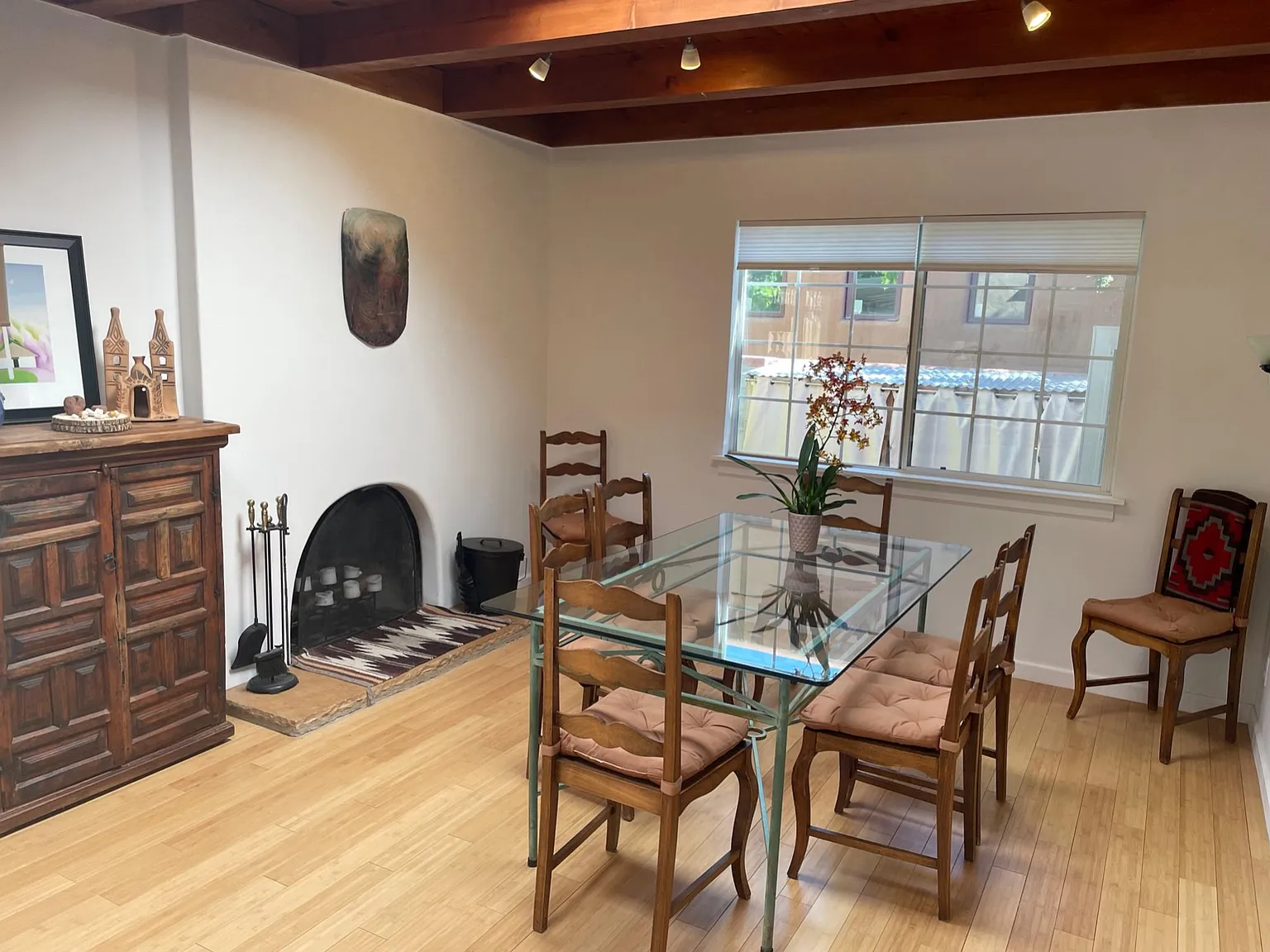 3 bed, 1915 sqft, $3,600 — Photo 3