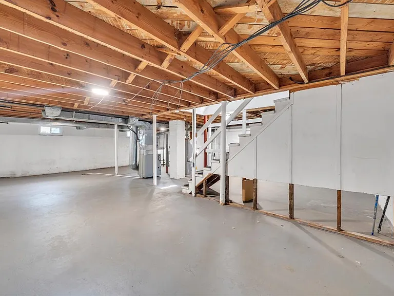 Large Finished and Newly Waterproofed Basement! New LED Lights Throughout Basement!