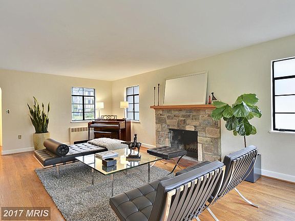 2nd image of 8318 Woodhaven Blvd