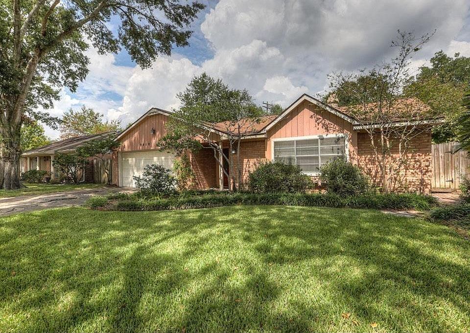 1st image of 9418 Fairdale Ln