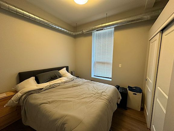 3rd image of 1523 W Chicago Ave APT 403