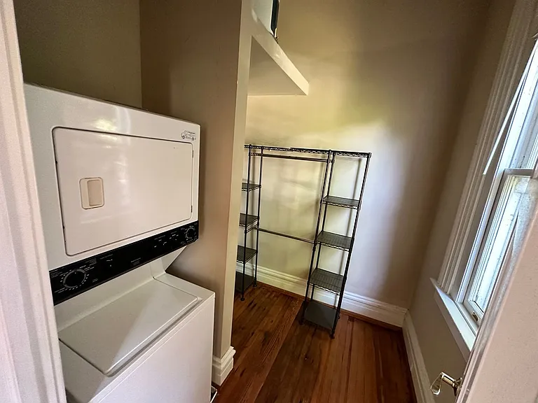 1101 W Grace St #2 — Photo 7