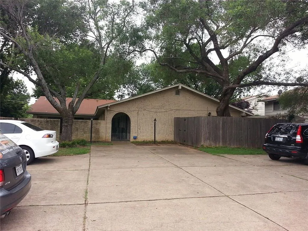 1 bed, 620 sqft, $1,200 — Photo 3