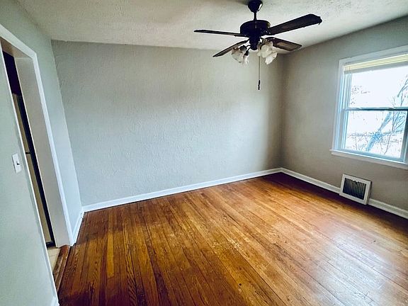 5th image of 1112 N 50th Ave