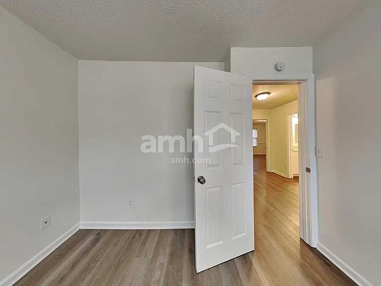900 Arbor Greene Dr — Photo 13