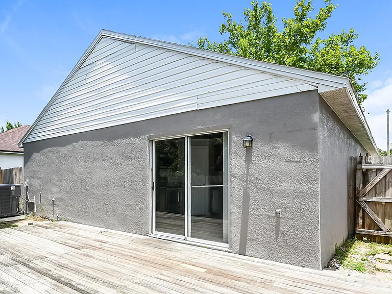 115 Placid Woods Ct — Photo 16