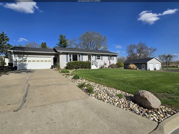 620 S 8th St, Akron, IA 51001