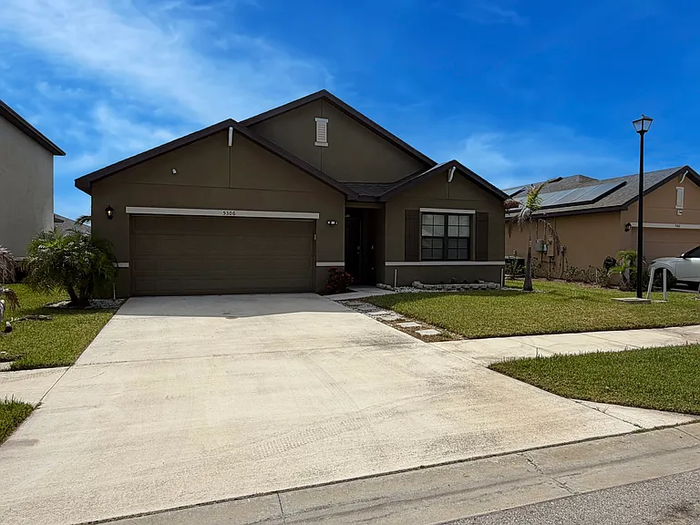 5306 Entertainment Way — Photo 2