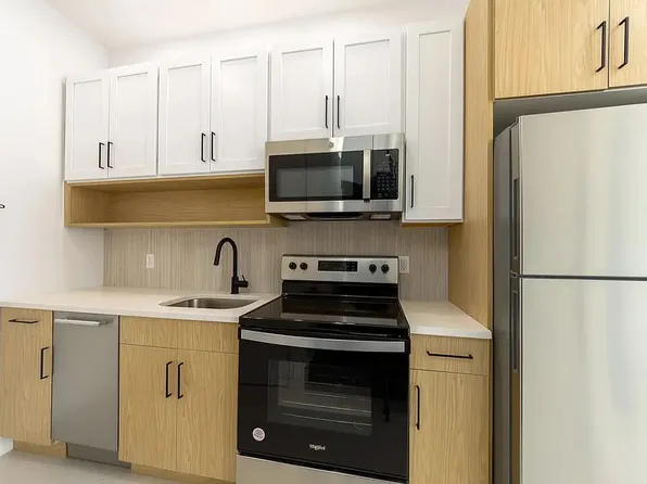 1038 Jefferson Avenue image 3 of 22