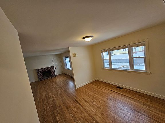 5th image of 616 N Washington St
