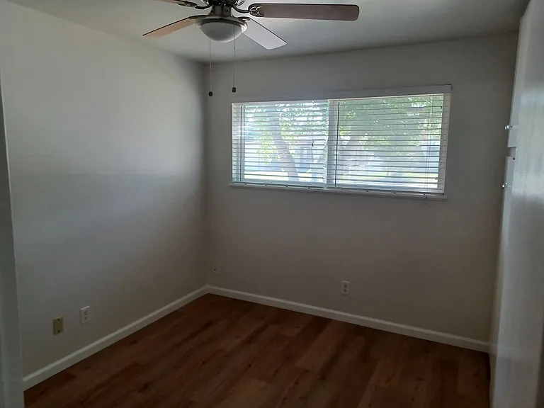 934 W 1225 N — Photo 15