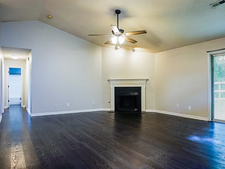 2317 Tori Rd — Photo 5
