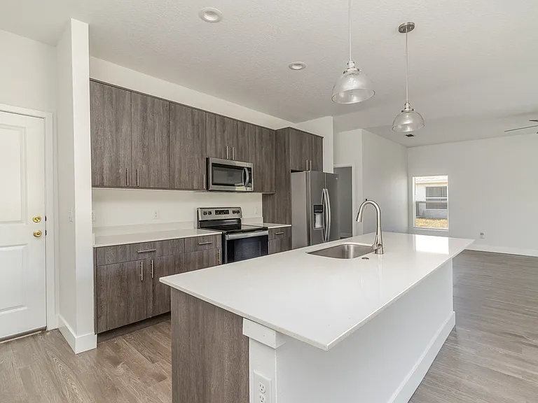 1213 Waterford St SE — Photo 11