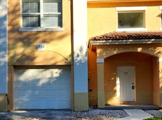 713 Talia Cir, Palm Springs, FL 33461