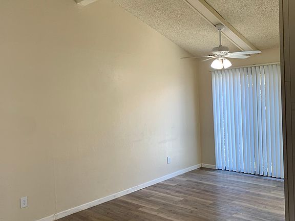 3rd image of 2309 Villanova Cir #4