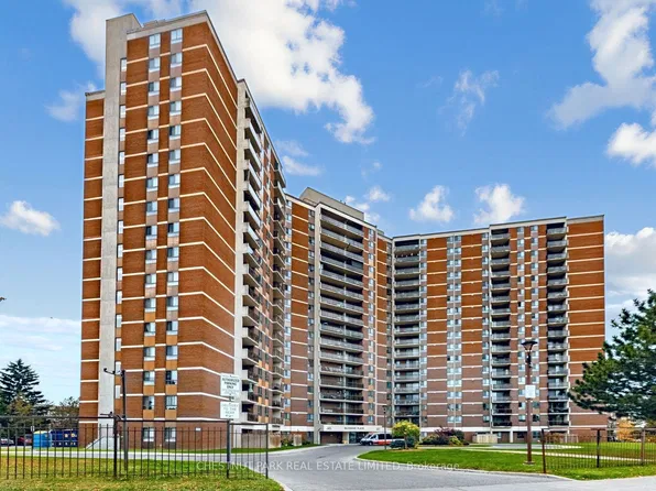 121 Trudelle St #502, Toronto, ON M1J 3K4