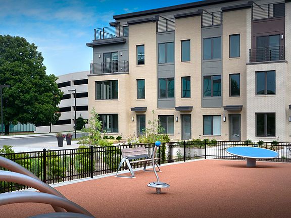 Move-in ready end townhome at Montgomery Row