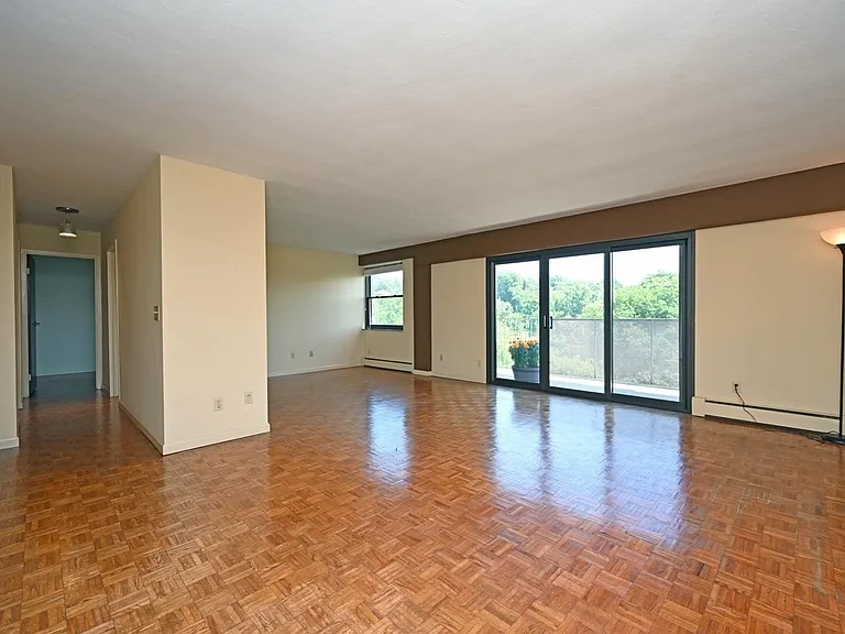 1815 William Howard Taft Rd #705 — Photo 18