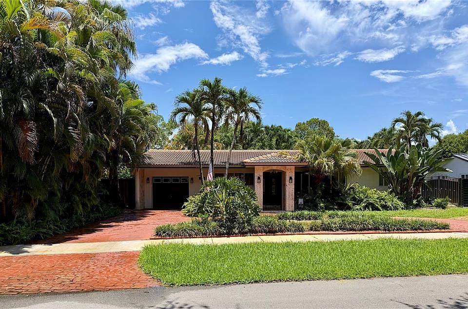 1st image of 14821 PALMETTO PALM AVENUE