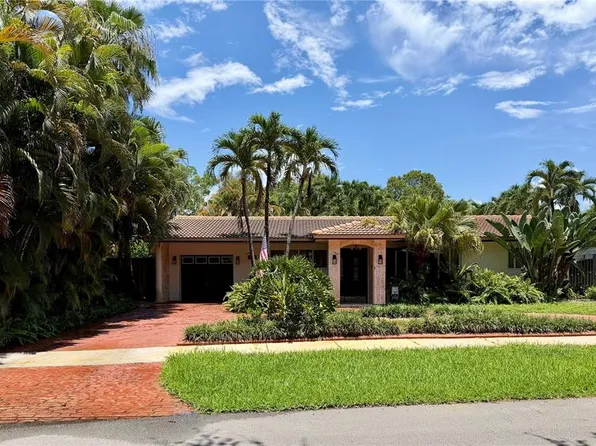 14821 Palmetto Palm Ave, Miami Lakes, FL 33014