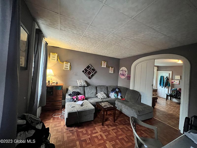 3rd image of 82 Main Street