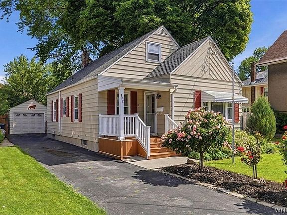 2nd image of 926 Morley Ave