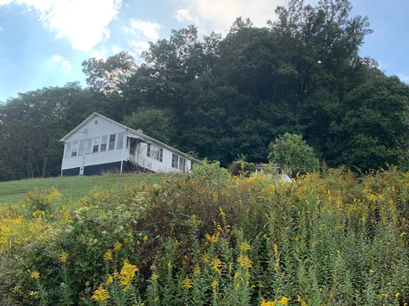 384 Crosier Rd, Rainelle, WV 25962