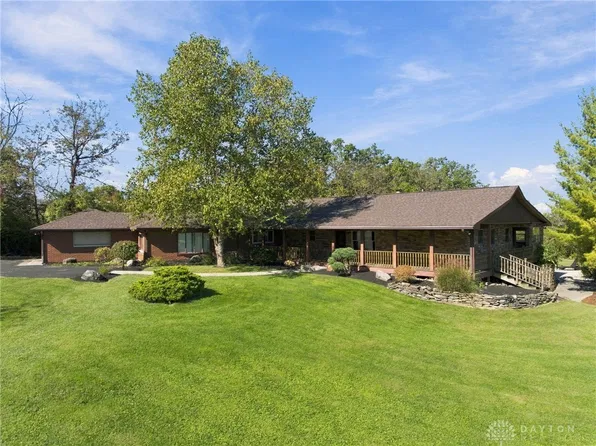 114 Hickory Ln, Lebanon, OH 45036