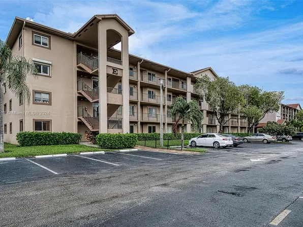 1200 SW 137th Ave APT 112E, Pembroke Pines, FL 33027