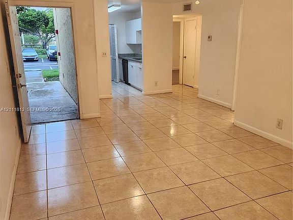 4th image of 4086 N Pine Island Rd APT 510