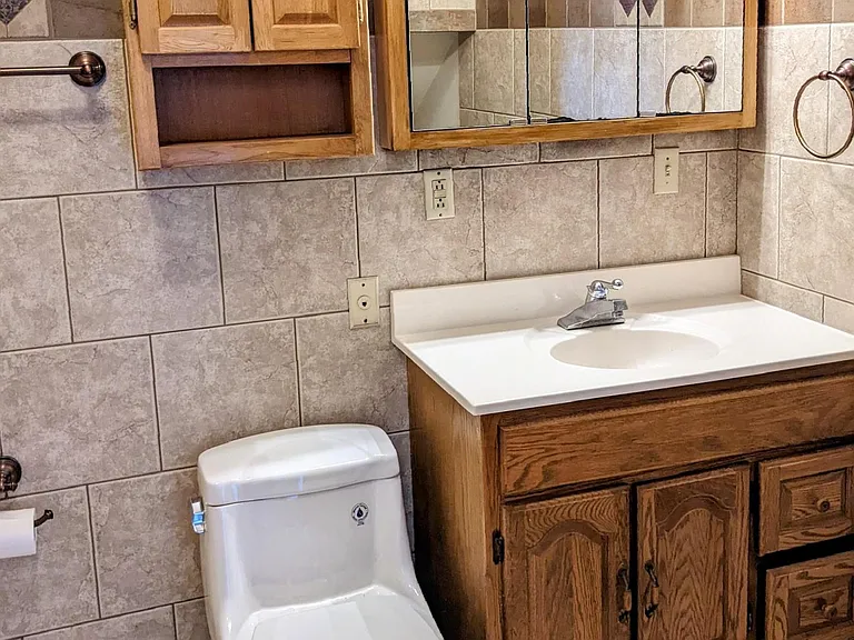 11 Clinton Ave #5 — Photo 5