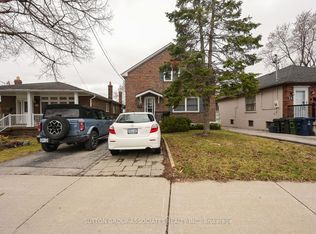 24 Alyward St, Toronto, ON M6M 3L2