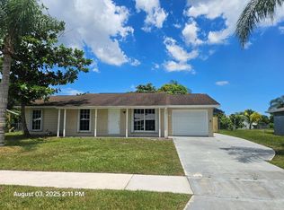 329 NE Cullman Ct, Port Saint Lucie, FL 34983