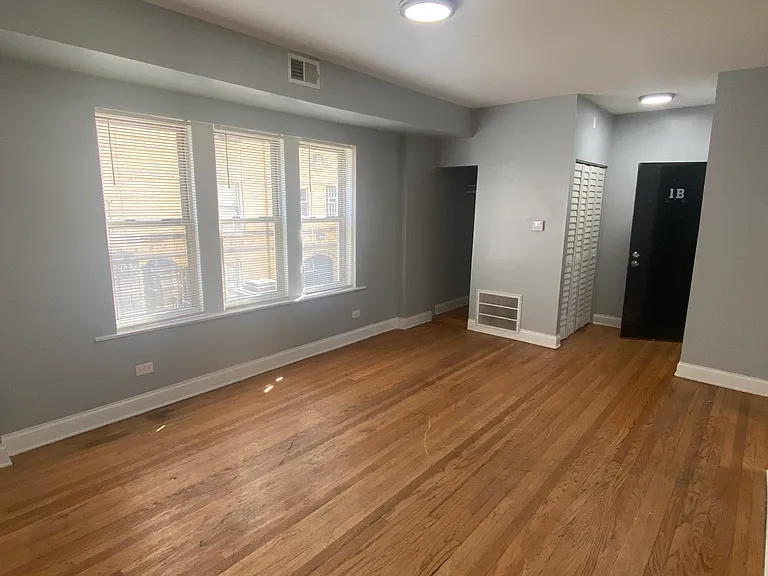 Emerald Apartments — Photo 14