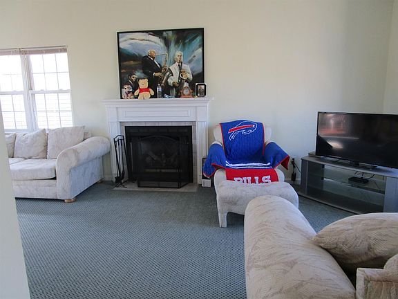 3rd image of 338 Village Dr